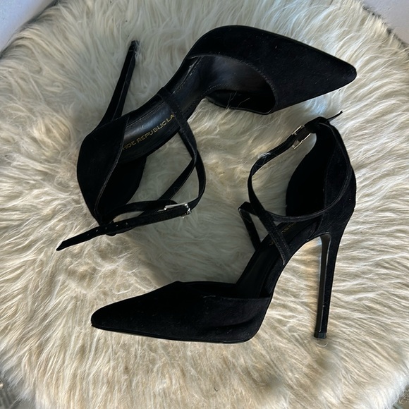 Suede Heels - Picture 3 of 4